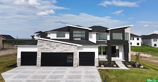 5409 N 197th St, Elkhorn, NE 68022