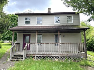 305 3rd St, Latrobe, PA 15650