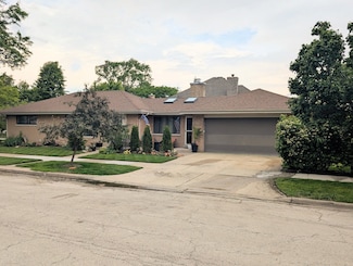 301 N Redfield Ct, Park Ridge, IL 60068