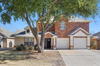 9002 Lochgreen Ln, Rowlett, TX 75089