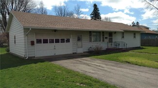 7 Orchard St, Holley, NY 14470