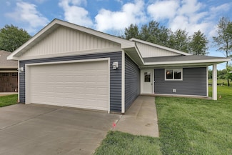 1015 3rd Ave NE, Milaca, MN 56353