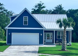 113 Evergreen Ln, Pine Knoll Shores, NC 28512