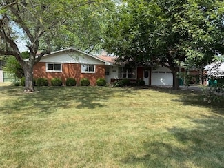 4848 W Westgate Dr, Bay City, MI 48706