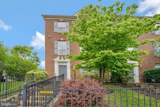 2183 Potomac Club Pkwy, Woodbridge, VA 22191