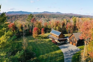 502 Owls Head Ln, Stowe, VT 05672