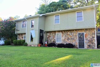 702 Windtree Dr, Weaver, AL 36277