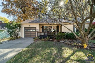 4001 SW Stratford Rd, Topeka, KS 66604