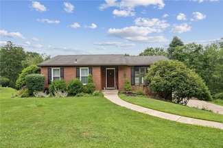 1556 Washington Rd, Apollo, PA 15613
