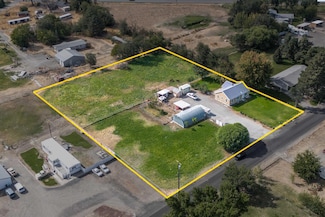226605 E Game Farm Rd, Kennewick, WA 99337
