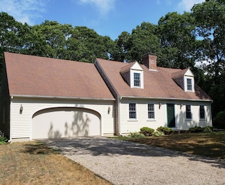 56 Flintrock Rd, Barnstable, MA 02630