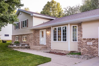 508 24th St SE, Willmar, MN 56201