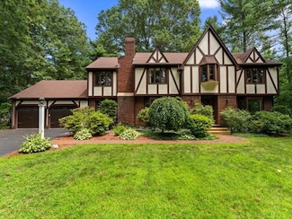 11 Robin Rd, Norfolk, MA 02056