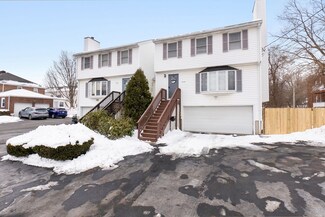 262 Albion St Unit B, Wakefield, MA 01880
