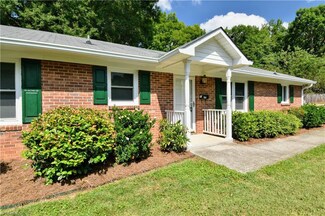440 Stratfield Ct, Winston Salem, NC 27104