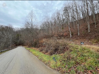 9999 Town Hill Rd, Jackson, KY 41339