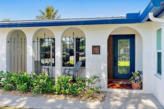 306 SW Winnachee Dr, Stuart, FL 34994