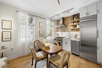 197 W Houston St, New York, NY 10014
