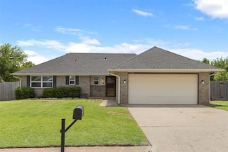 1002 Arlington Dr, Yukon, OK 73099