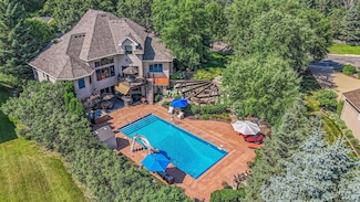 2255 Chelmsford Ln, Saint Cloud, MN 56301