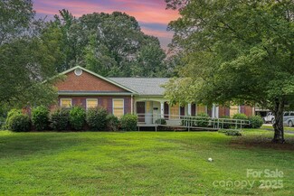 216 Chadmore Dr, Charlotte, NC 28270