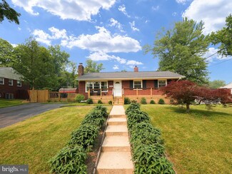 8826 Jandell Rd, Lorton, VA 22079
