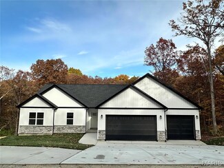 5 Forest Lake Dr, Foristell, MO 63348