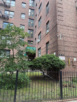 44-11 MacNish St Unit 1E, Elmhurst, NY 11373