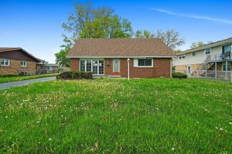 9006 Southfield Dr, Bridgeview, IL 60455