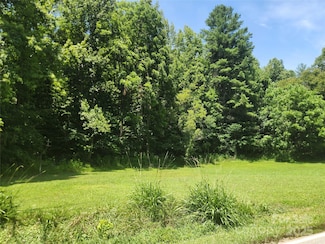 2003 Zacks Fork Rd, Lenoir, NC 28645