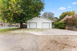 1015 S Ivy St, Nampa, ID 83686