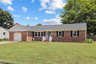 512 Spinnaker Rd, Newport News, VA 23602