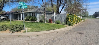 340 San Joaquin Dr, Red Bluff, CA 96080
