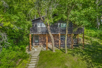 N6498 Orchard Heights Rd, Delavan, WI 53115