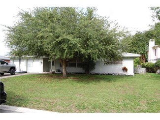 809 Wellington Dr, Clearwater, FL 33764