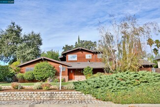 5909 Herriman Dr, Clayton, CA 94517