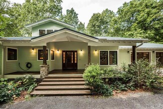1218 Spanish Oak Dr, Cedar Mountain, NC 28718