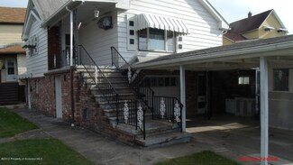 207 Rear Hall Ave, Throop, PA 18512