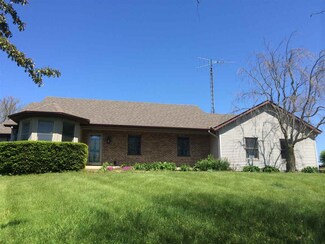 9056 N Waldron Rd, Rossville, IN 46065