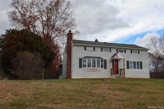 45 Tina Ln, Hopewell Junction, NY 12533