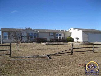 10499 Graham Dr, Ozawkie, KS 66070