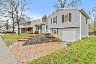 4200 Camellia Ct, Westerville, OH 43081