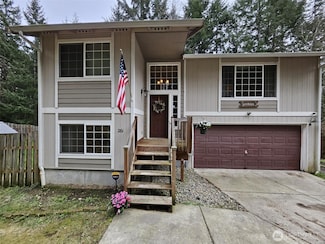 261 NE Jolly Roger Ln, Belfair, WA 98528