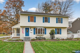 3 Anne Ave, Ramsey, NJ 07446