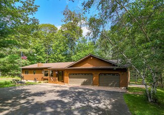 9890 Wintergreen Dr, Minocqua, WI 54548