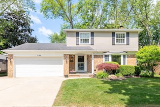680 Eastlook Dr, Saline, MI 48176