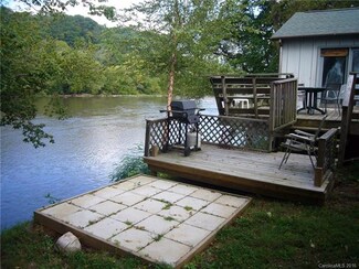 1421 River Rd, Hot Springs, NC 28743