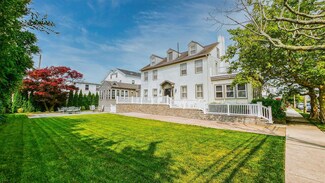 8 N Lancaster Ave, Margate City, NJ 08402