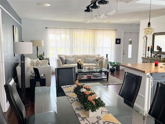 22167 Serenata Cir E, Boca Raton, FL 33433
