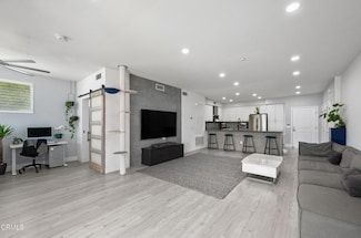 13124 Central Ave Unit 201, Hawthorne, CA 90250